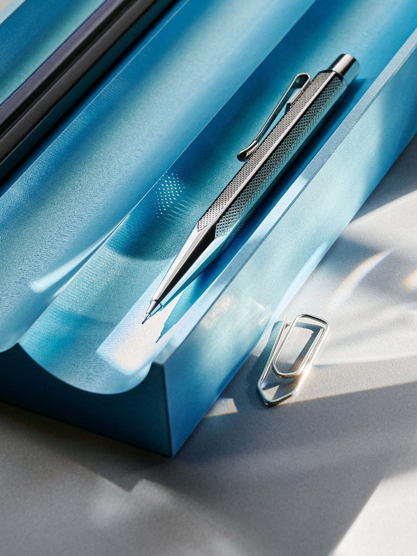 Flute pencil tray ice blue