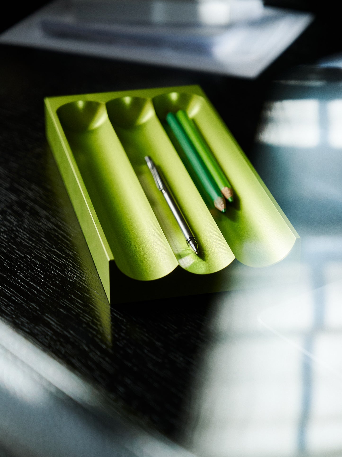 Flute pencil tray acid green